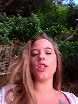 Luna_Lynn webcam