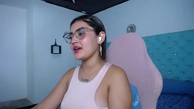kathe-mills235 live cam on StripChat