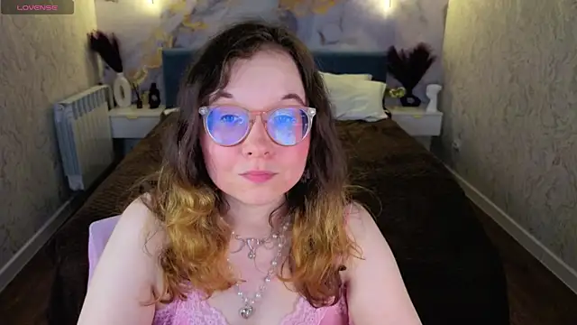 Aleks-caster live cam on StripChat