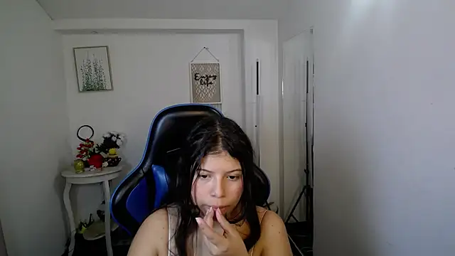 Paulina07_ live cam on StripChat