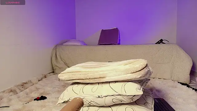 Madeline_Dreams webcam