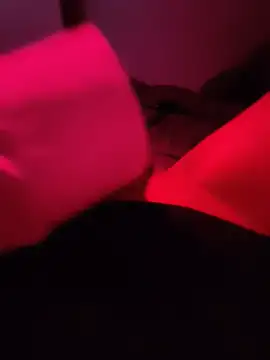Enmy_24 live cam on StripChat