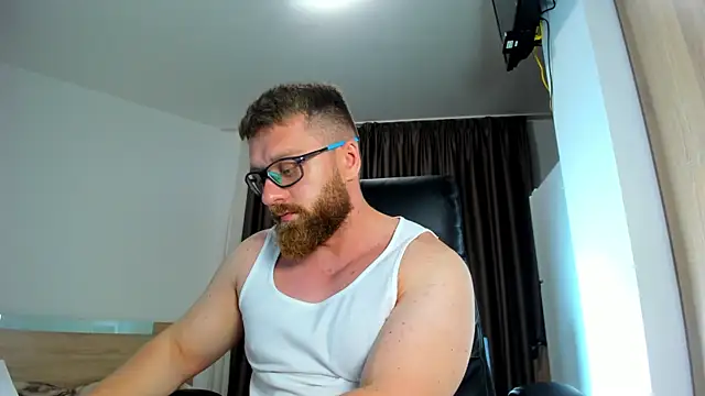 Findom_guy live cam on StripChat