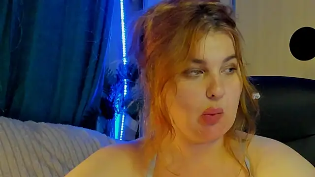 CoraSwon webcam