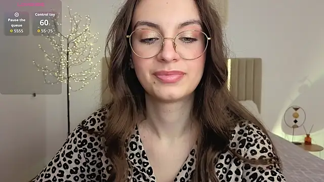 Real_cutie1 webcam