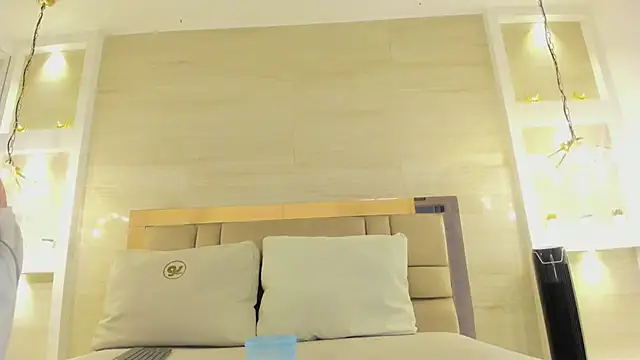 chloe_murray webcam