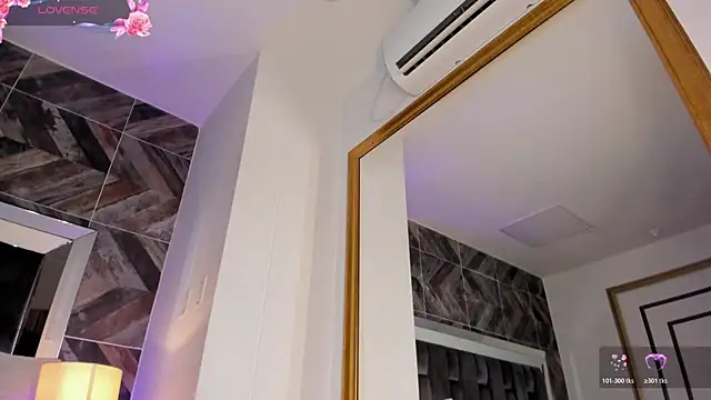 NaylaGrey webcam