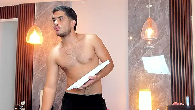 luciano_vitale live cam on StripChat