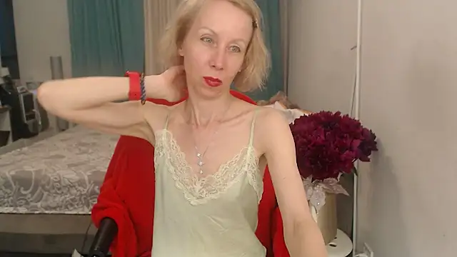 LuxuryNika webcam