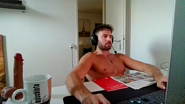 alpha-hunk live cam on StripChat