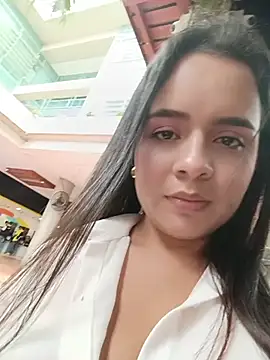 Julieth_hot-69 webcam