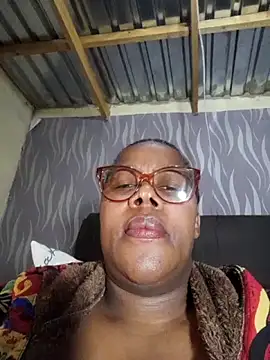 BoobsQueen46K webcam