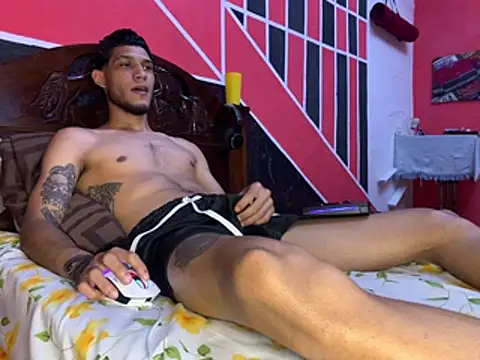 tanned_boy webcam