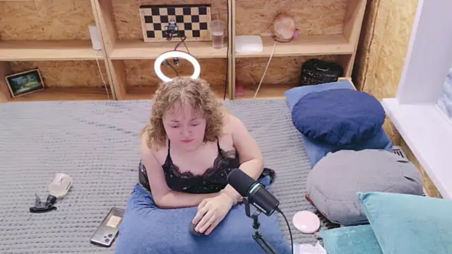 MiniNatalie webcam