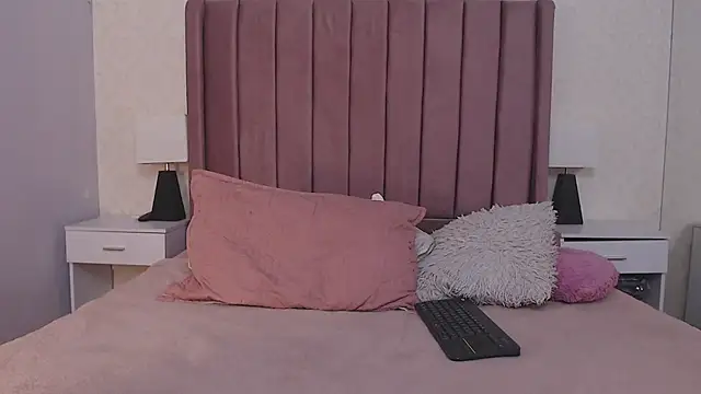 AriannaAdames webcam