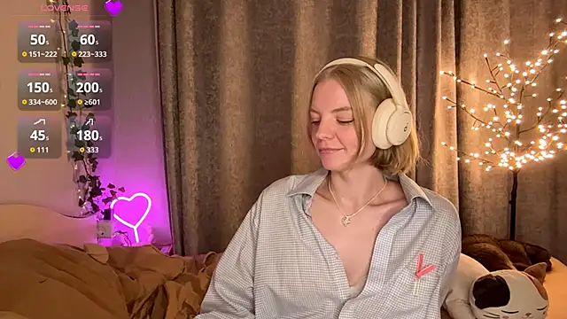 Marry_Sornatiko webcam
