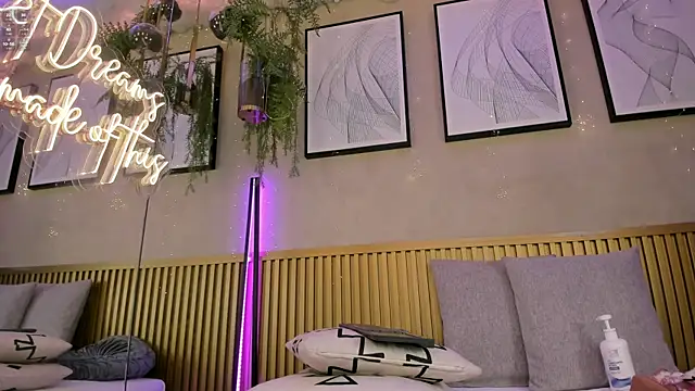 Angela_Reed webcam