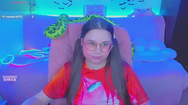 Lolisuccub webcam