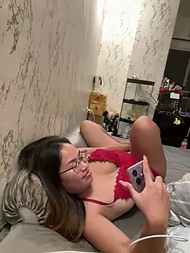 Ponthip live cam on StripChat