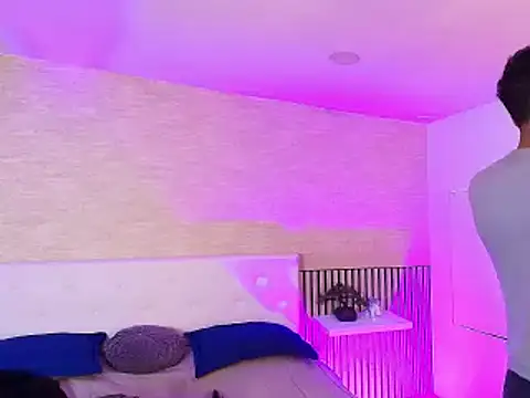 Kyros_leonidas live cam on StripChat