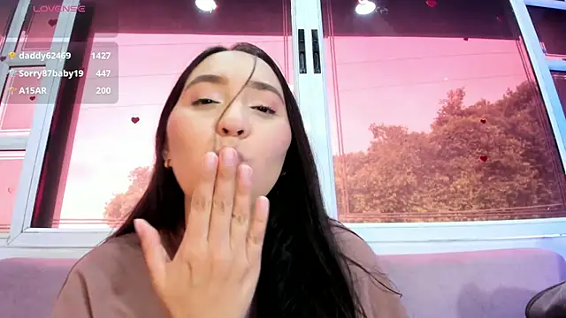 AlissaJoness webcam