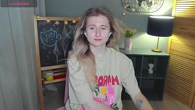 CamillaDreamer webcam