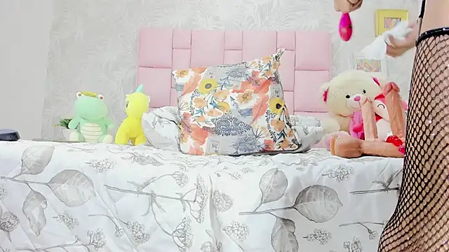 Mara_Summerr webcam