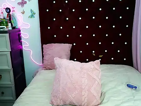 creamy_spot69 webcam