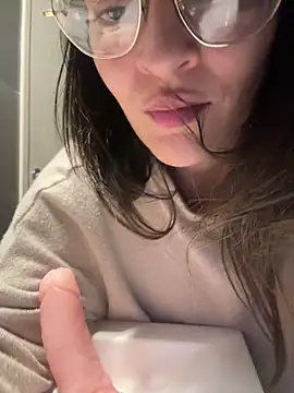 justinahallo webcam
