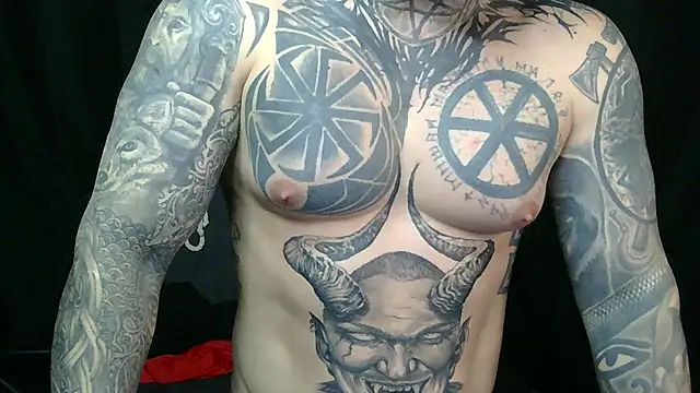 devilWithTats live cam on StripChat