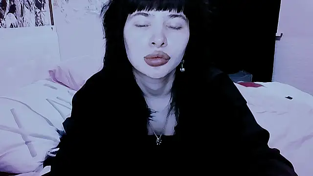 AllisonDeetz webcam