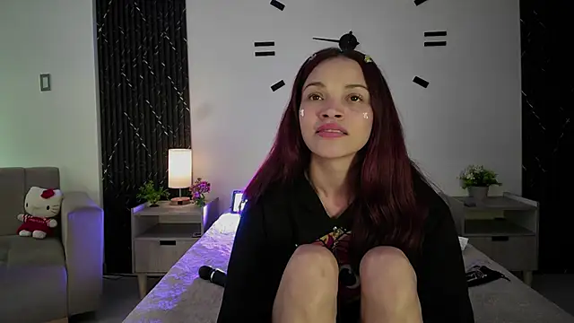 aurora_petitee webcam
