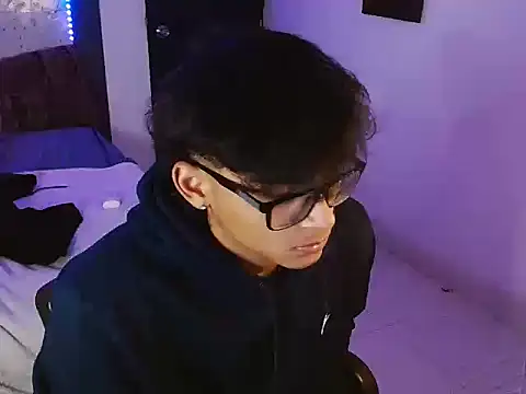 Mr_yisuzz webcam