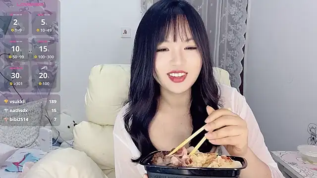 Lulu0one8 webcam
