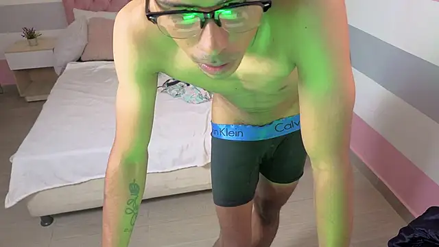 theo_steel_ webcam