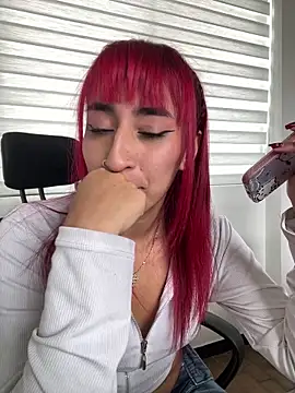 Juliethademon webcam