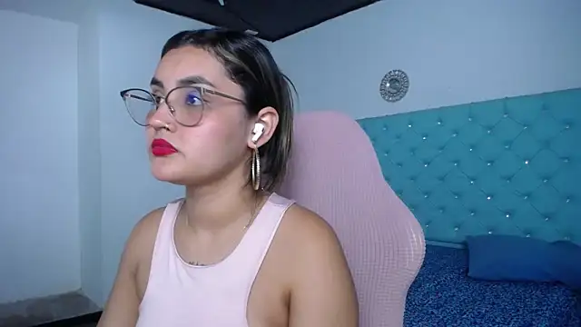 kathe-mills235 live cam on StripChat