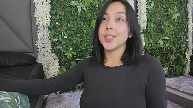 Gaby_cruz_ live cam on StripChat