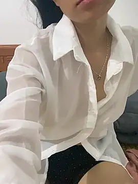 siorin_24 live cam on StripChat