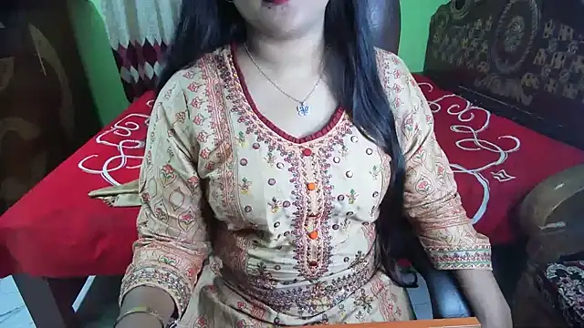 BengaliQueenStar webcam