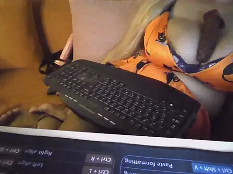 JulieJoe_ webcam