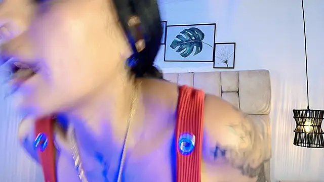 KimberlyFox_t live cam on StripChat