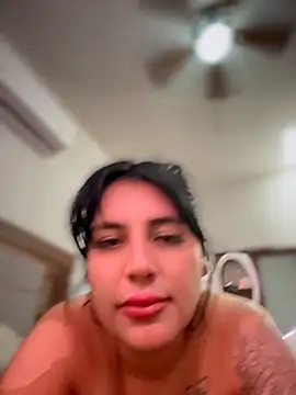 Vicky_Sixx live cam on StripChat