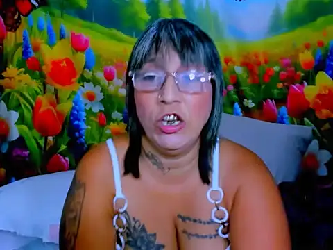 indianroxy webcam