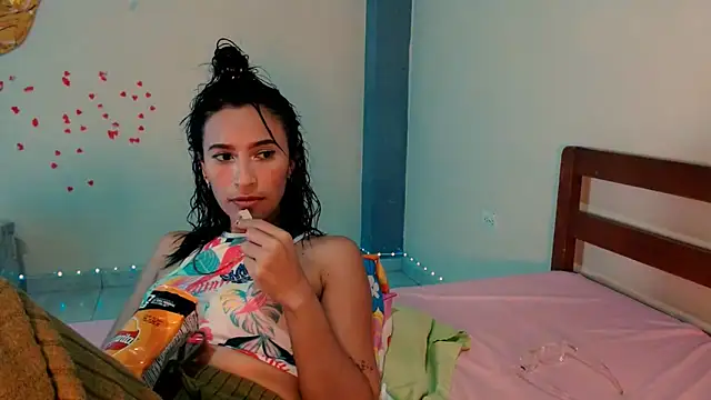 cruellasaludable webcam