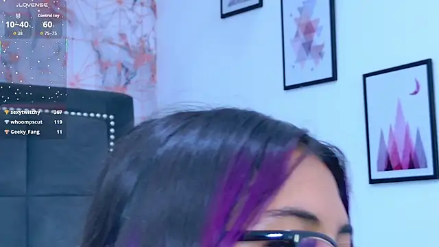 Raven_Gloomy webcam