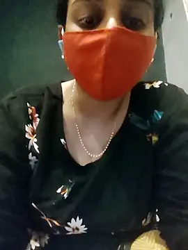 Tamil_shalini live cam on StripChat