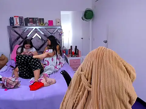 Luna_Analya webcam