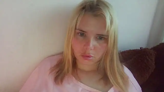 HornyElena webcam