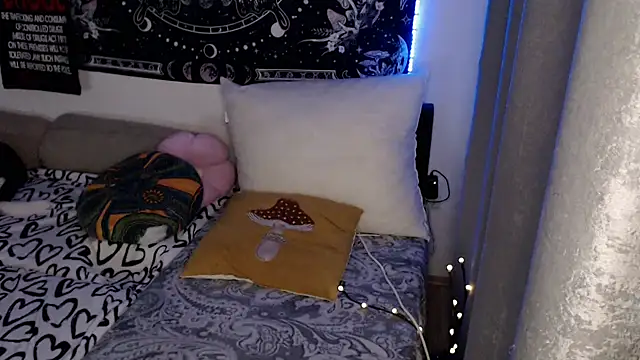 AlienforTwenty webcam
